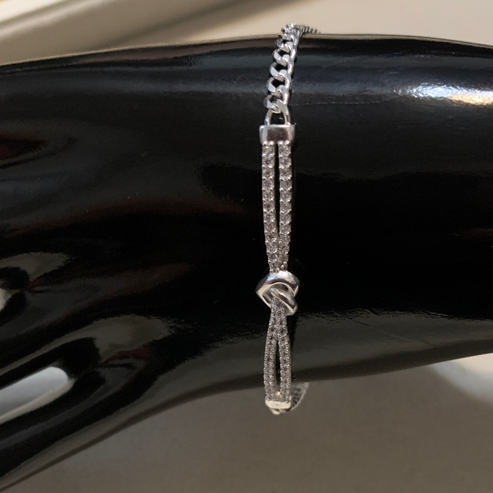 Elegant Silver Bracelet 7”
